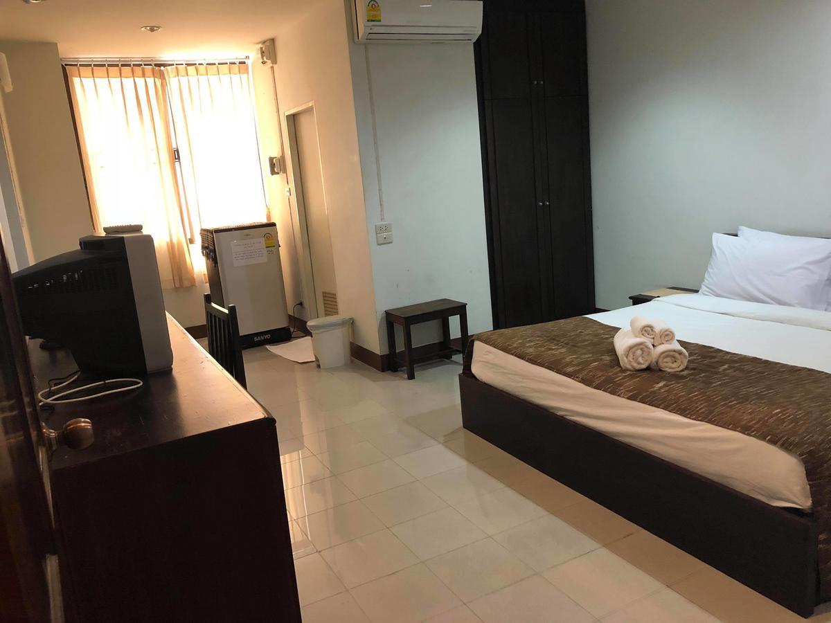 Vipa House Hotel Chiang Mai Exterior photo