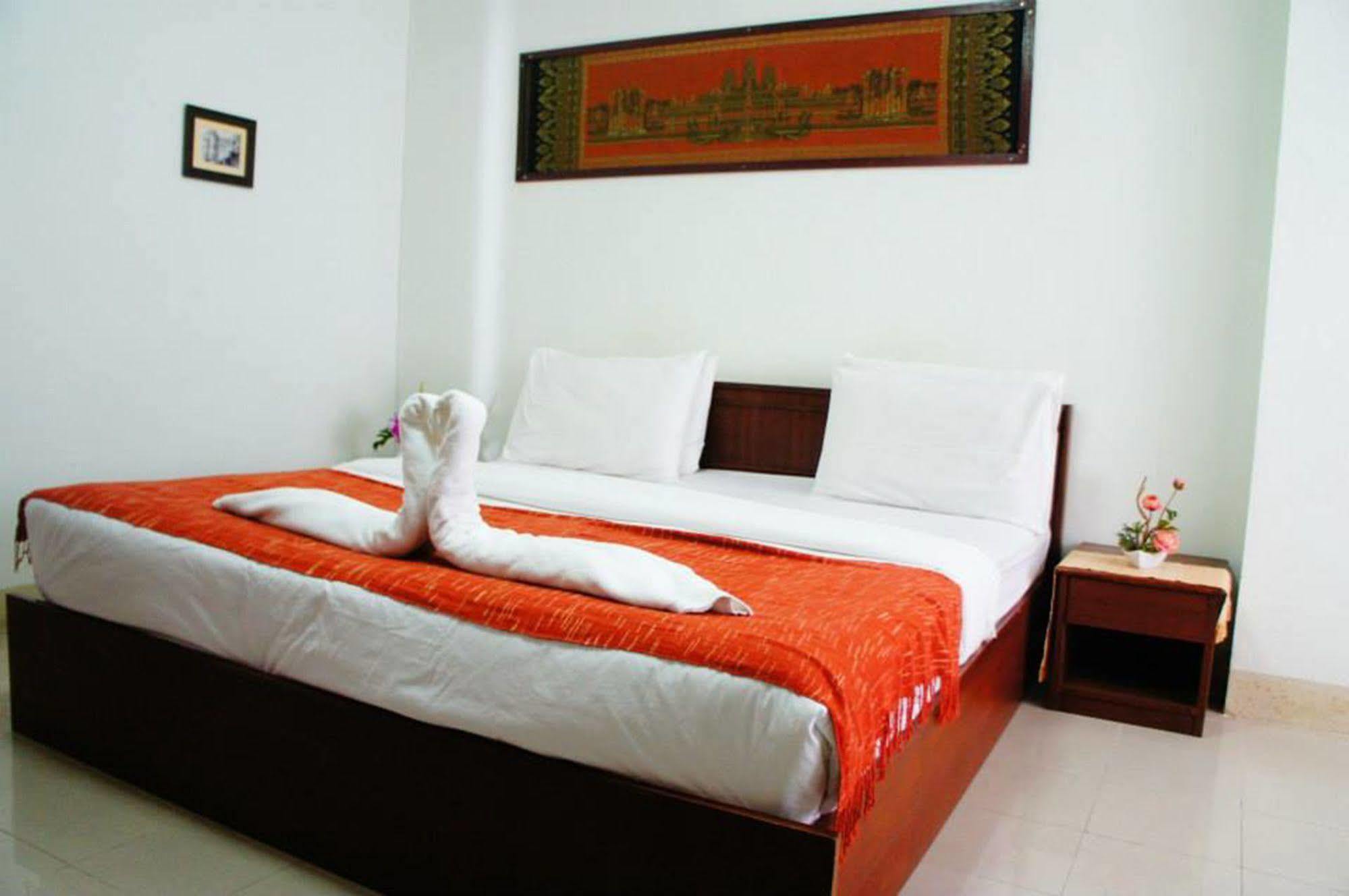 Vipa House Hotel Chiang Mai Exterior photo