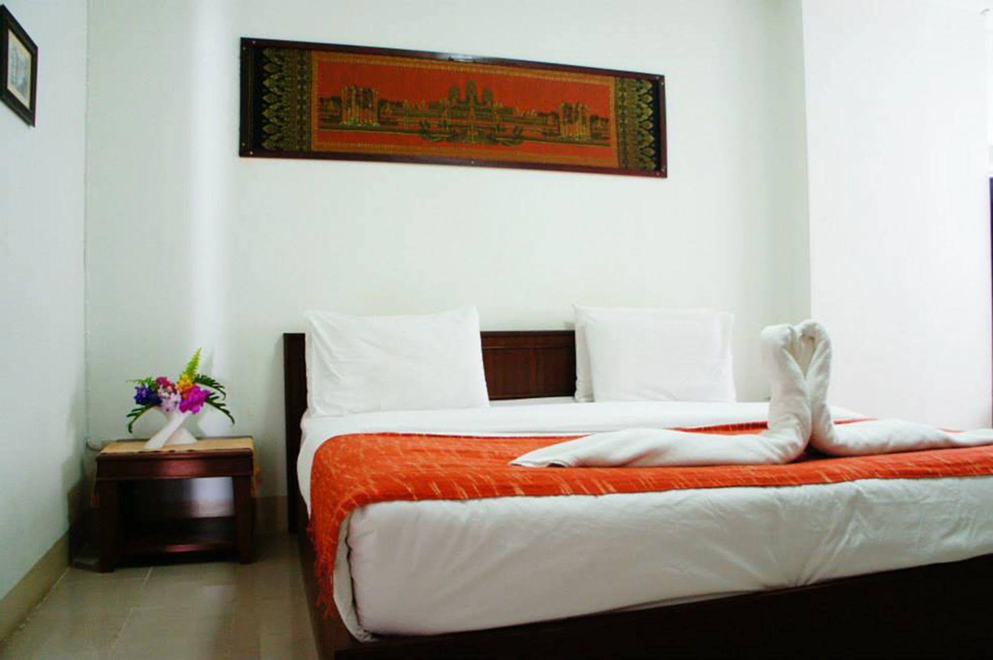 Vipa House Hotel Chiang Mai Exterior photo